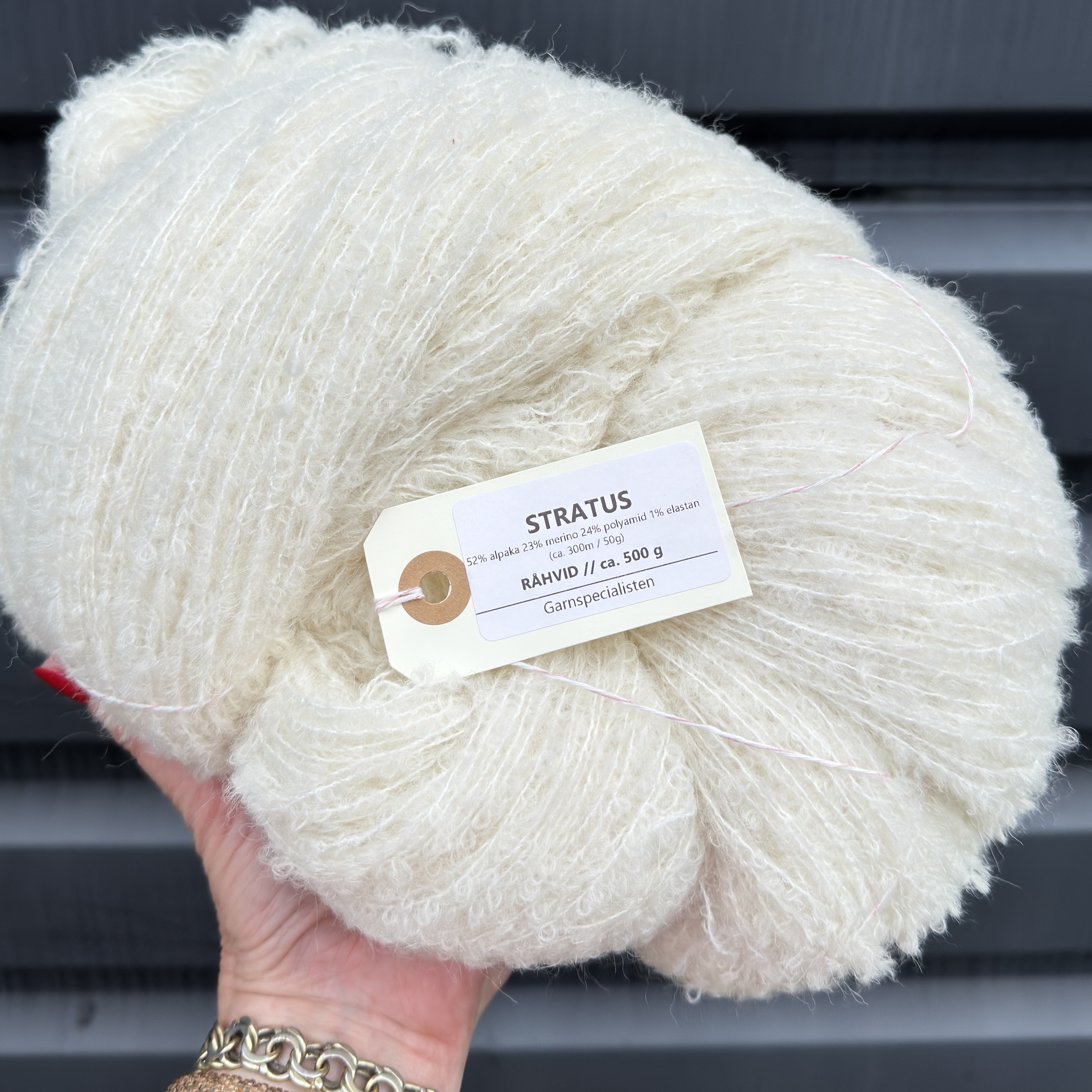 Stratus (500 g) - Råhvid